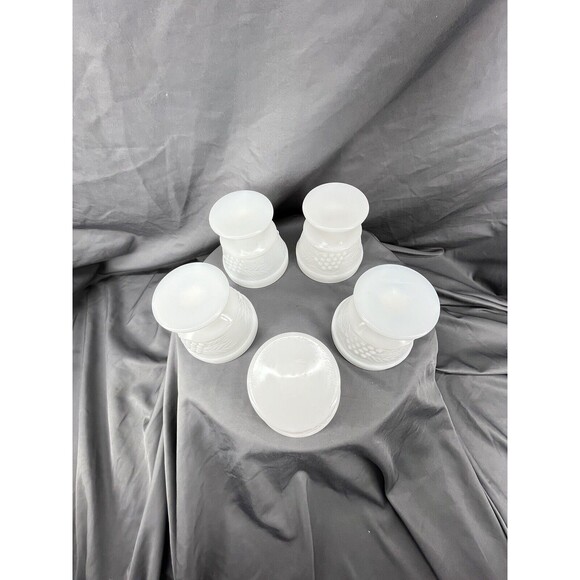 Milk glass desert / Ice cream bowls set of 5 - Picture 7 of 7